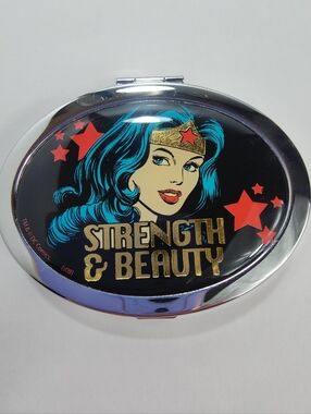 Wonder Woman Compact Mirror Strength & Beauty DC Silver Tone Makeup Mirror